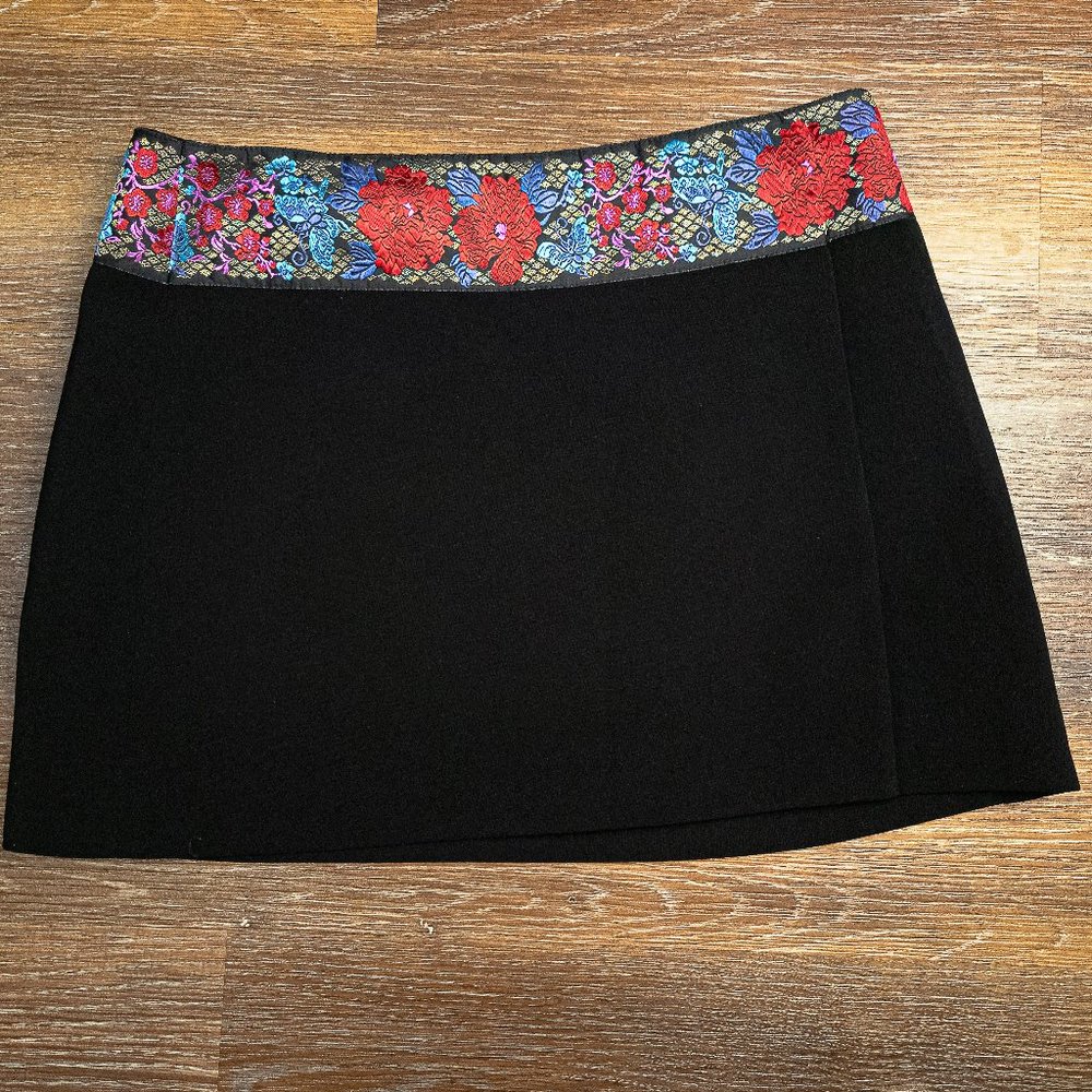 BEBE MINI SKIRT